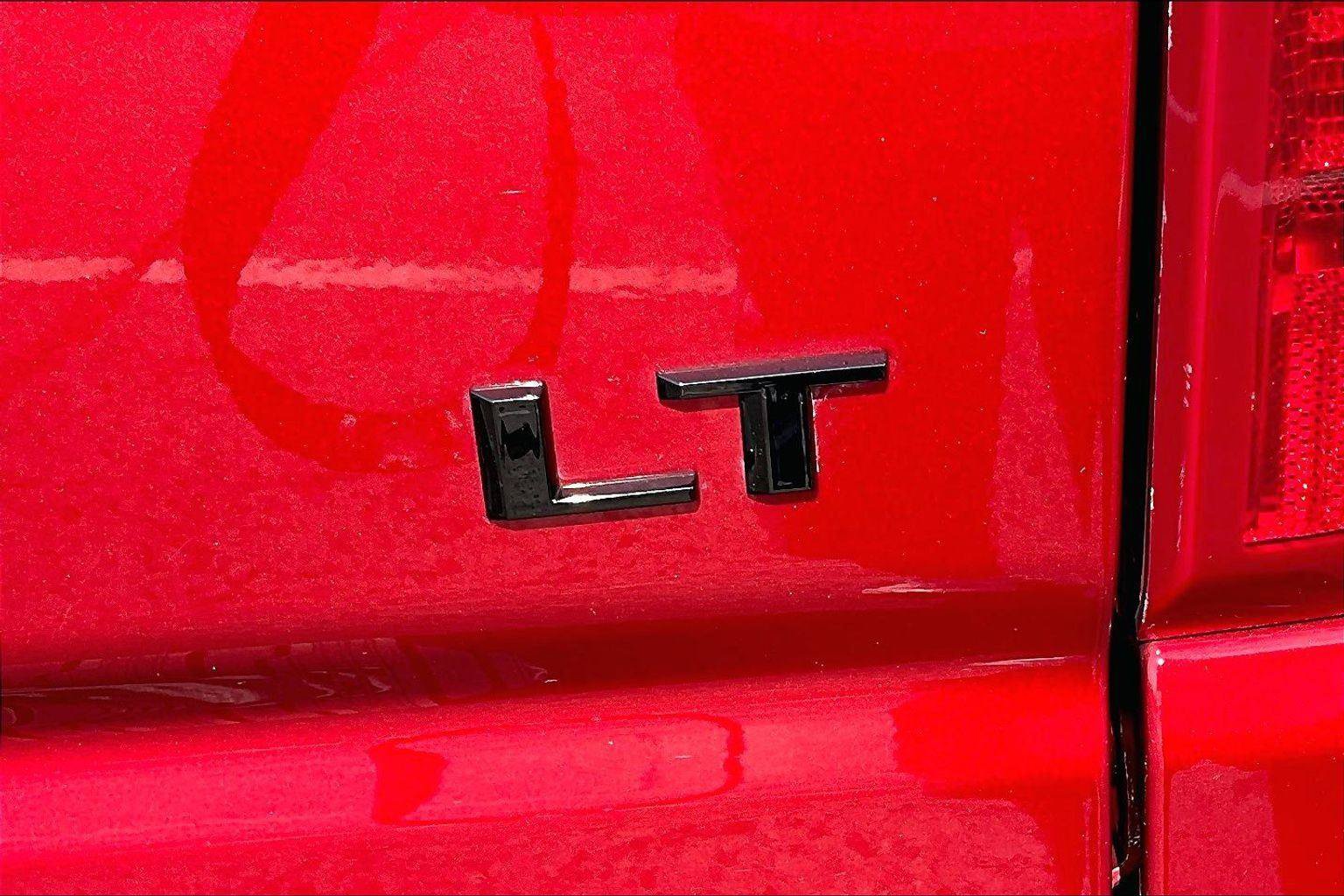 Used 2021 Chevrolet Silverado 1500 LT AWD/4WD image 8