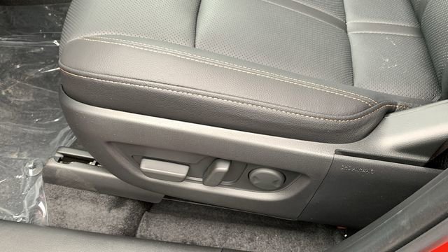 New 2025 MAZDA CX-90 Plug-In Hybrid w/ Preferred image 11