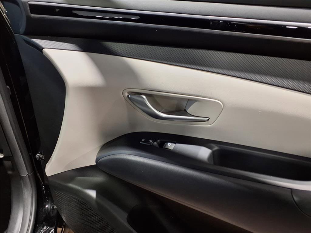 Used 2023 Hyundai Tucson SE image 17