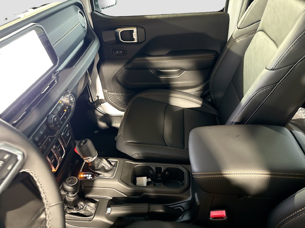 New 2027 Jeep Wrangler Unlimited Sahara AWD/4WD image 25