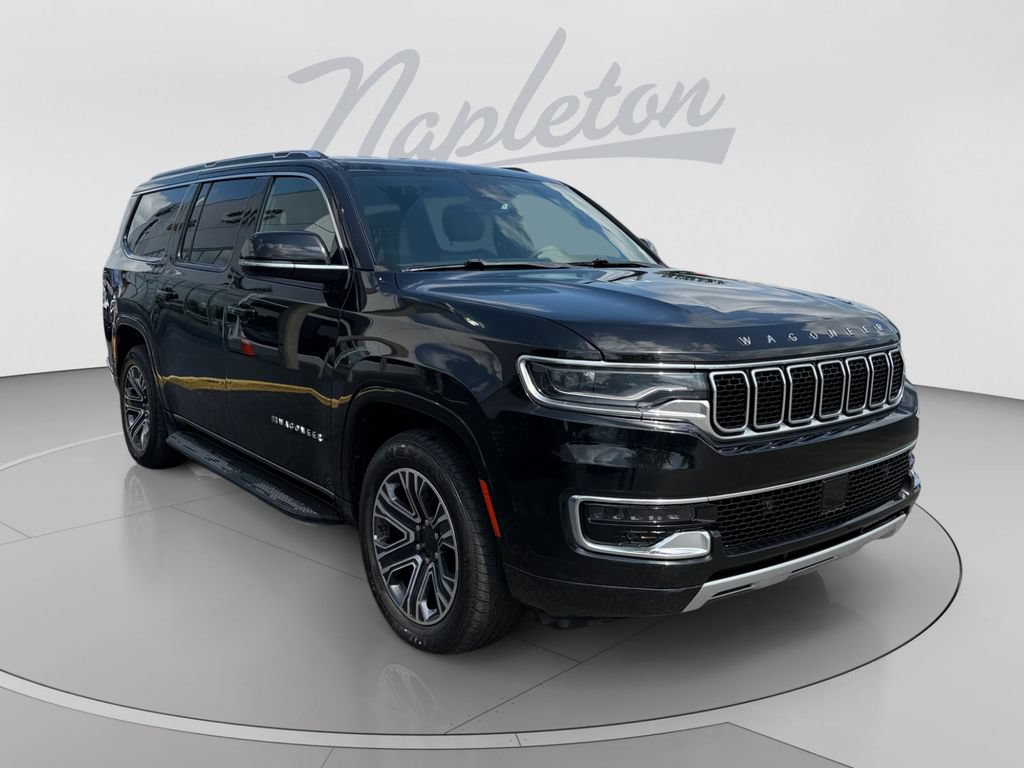 Used 2023 Jeep Wagoneer L Series II AWD/4WD image 3