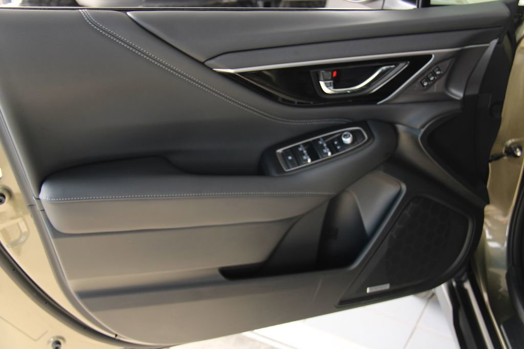 Certified 2025 Subaru Outback Limited image 13