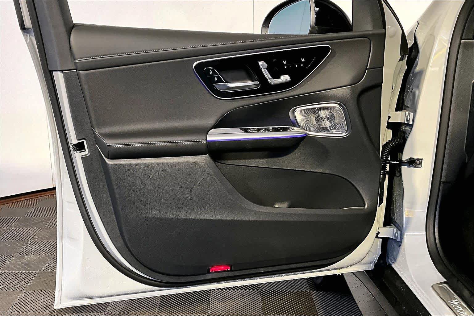 New 2026 Mercedes-Benz GLC 300 4MATIC image 11