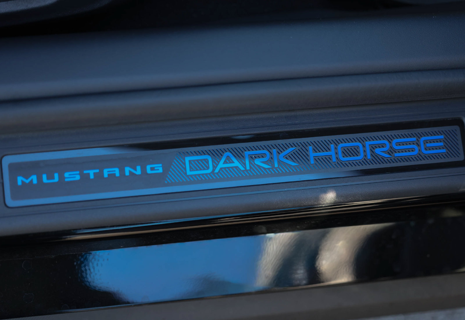 Used 2025 Ford Mustang Dark Horse w/ Dark Horse Handlin Package RWD image 13
