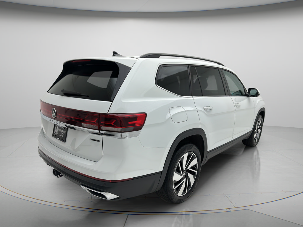 Used 2025 Volkswagen Atlas SE AWD/4WD image 5