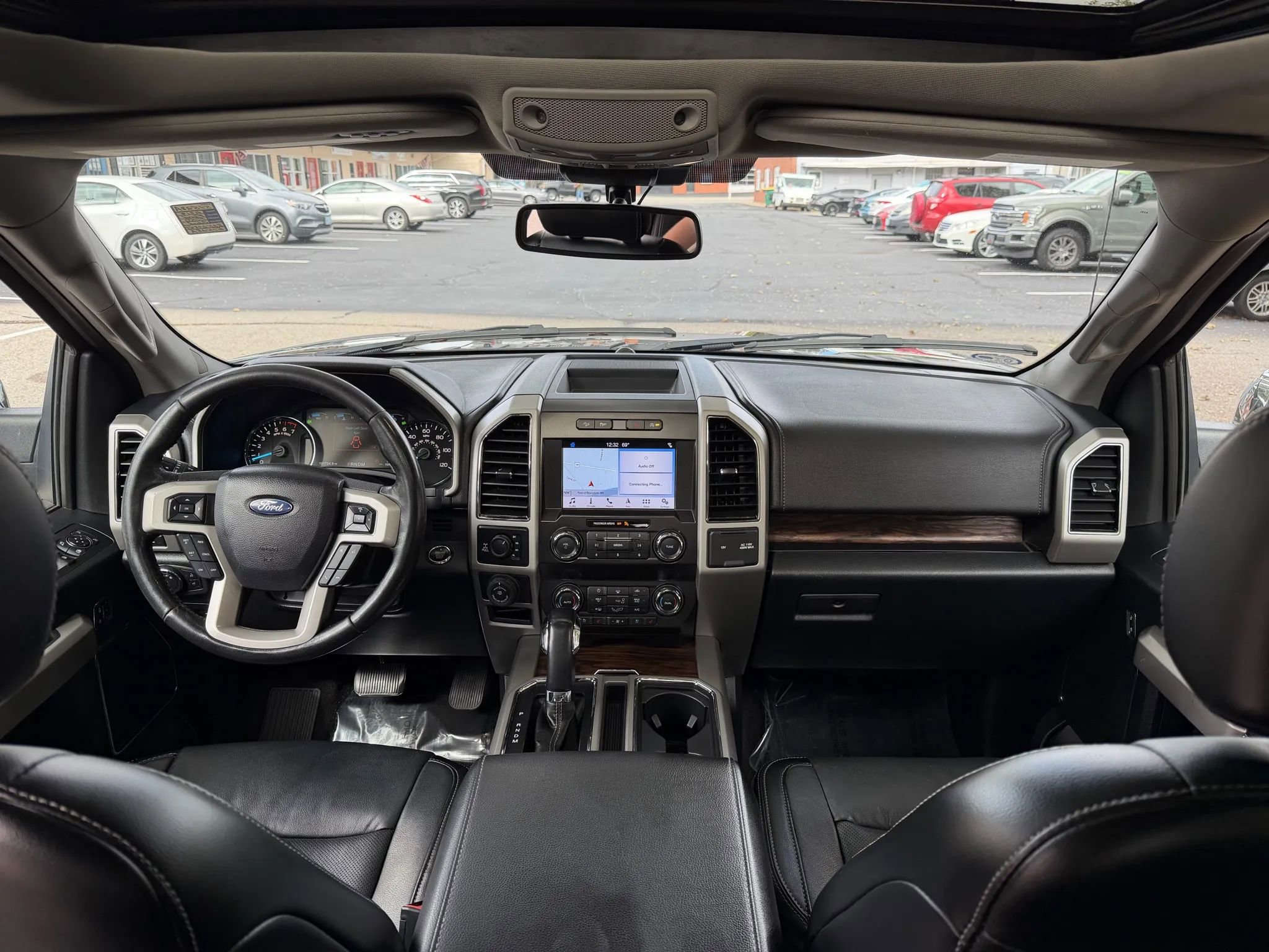 Used 2019 Ford F150 Lariat image 26