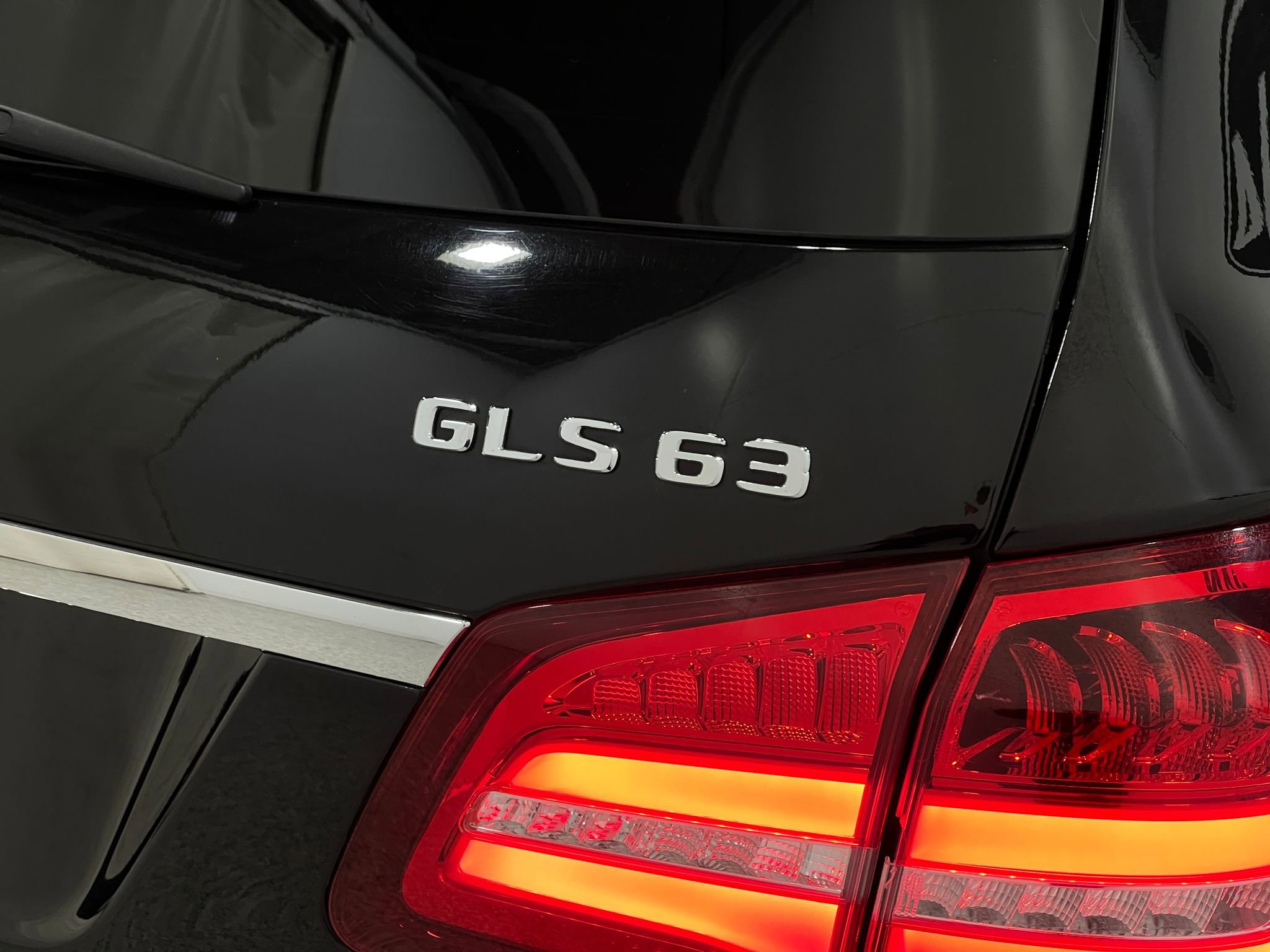 Used 2018 Mercedes-Benz GLS 63 AMG 4MATIC w/ AMG Night Styling Package image 42