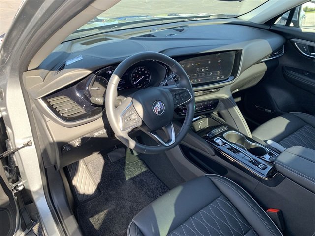 Used 2023 Buick Envision Avenir image 10