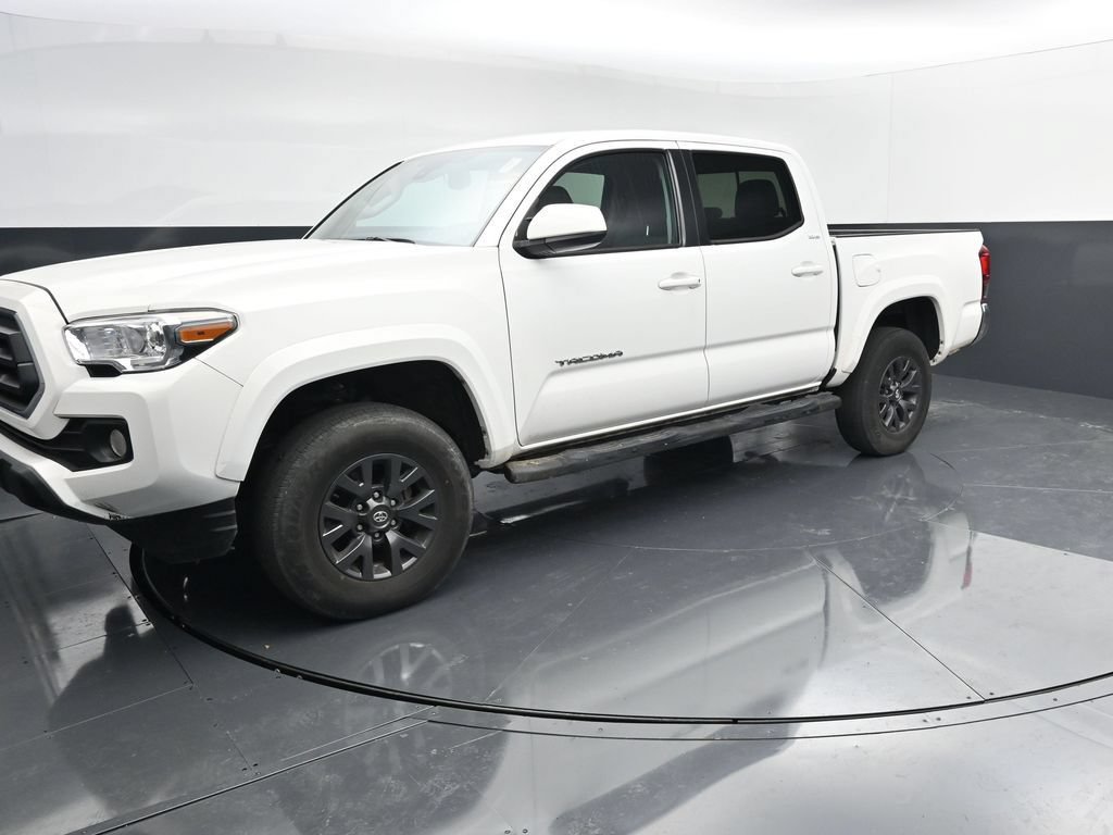 Used 2023 Toyota Tacoma SR5 AWD/4WD image 4