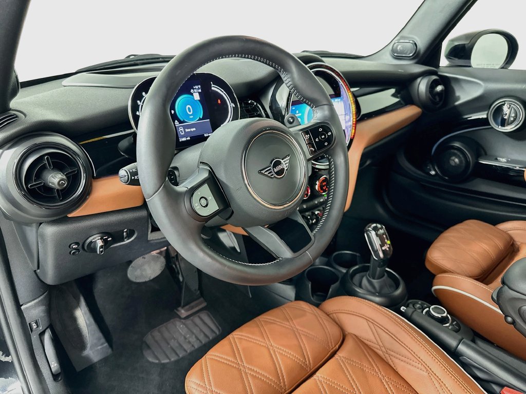 Used 2024 MINI Cooper S FWD image 9