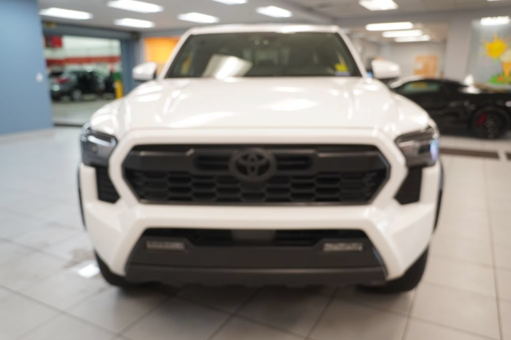 Used 2024 Toyota Tacoma TRD Off-Road w/ TRD Off Road Upgrade Package AWD/4WD image 14