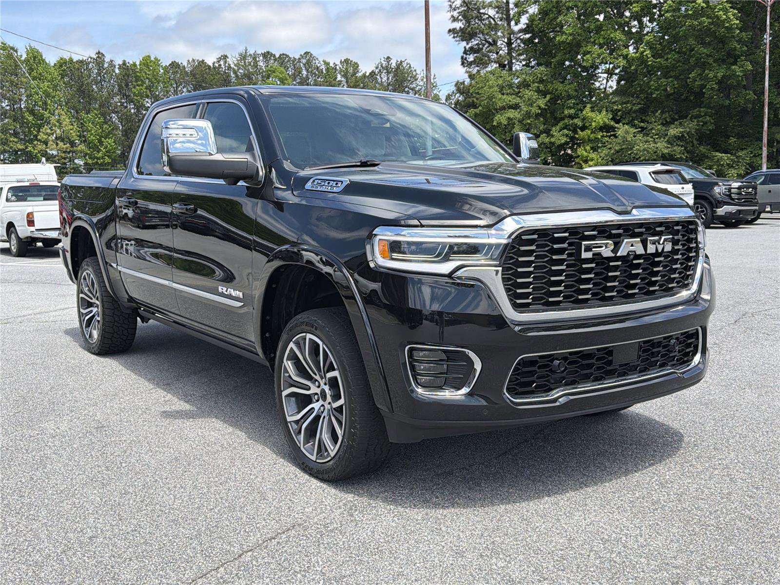 Used 2025 RAM 1500 Tungsten w/ Off Road Group AWD/4WD image 4