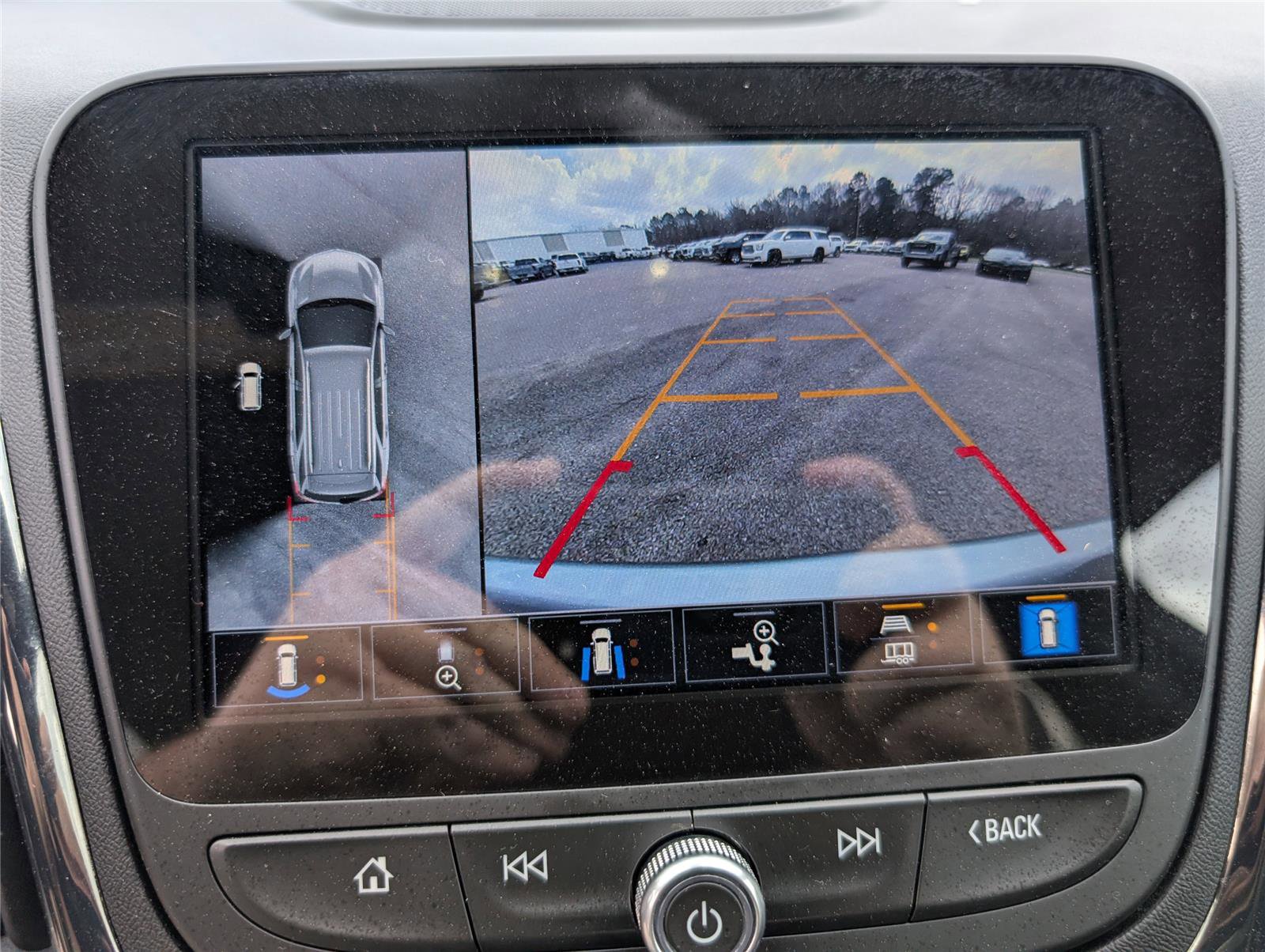 Used 2024 Chevrolet Equinox RS w/ RS Leather Package image 17