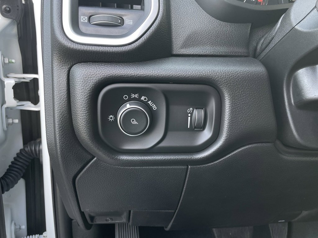 Used 2022 RAM 3500 Big Horn image 13