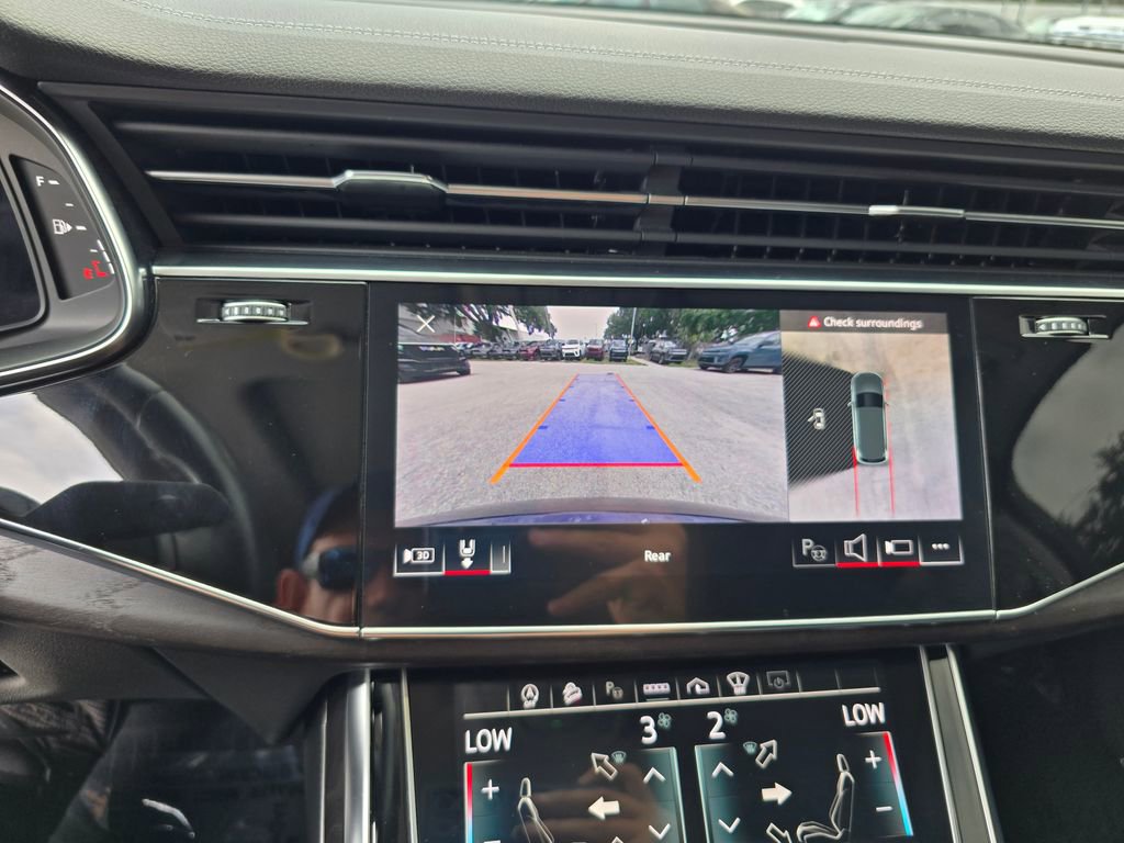 Used 2023 Audi Q7 3.0T Prestige AWD/4WD image 24