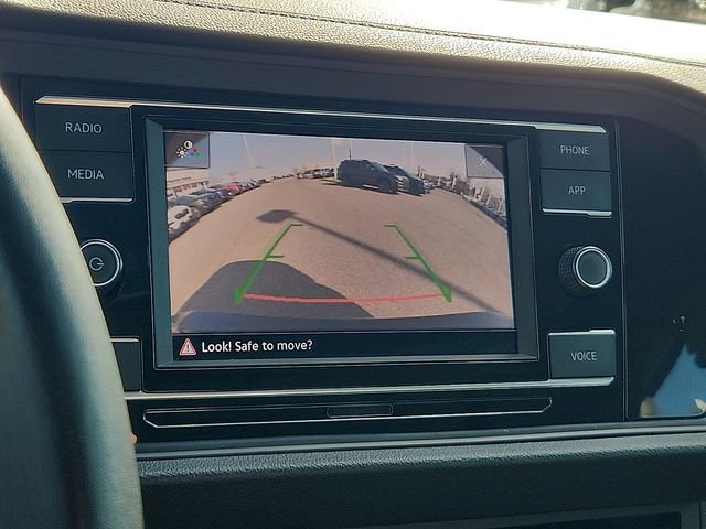 Used 2024 Volkswagen Jetta SE image 18