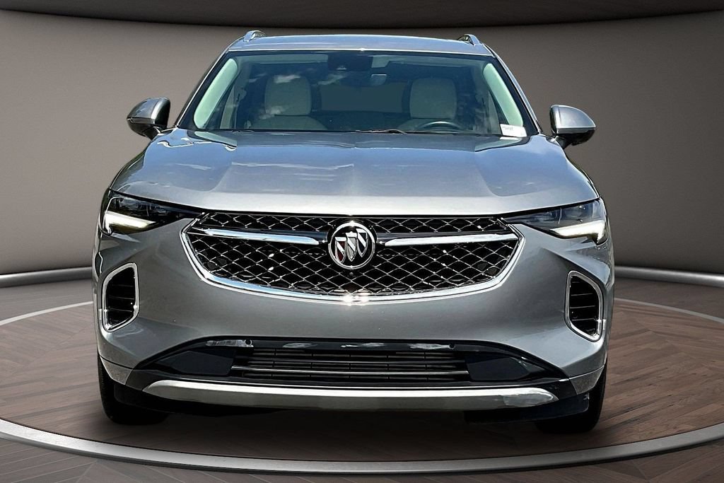 Used 2023 Buick Envision Avenir FWD image 2