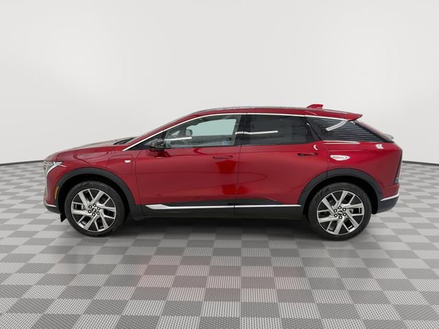 New 2026 Cadillac Optiq Luxury 2 w/ LPO, Floor Liner Package AWD/4WD image 6