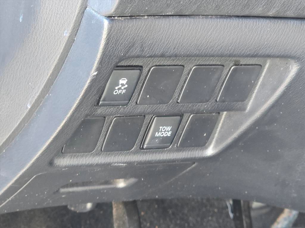 Used 2019 Nissan Pathfinder S image 8