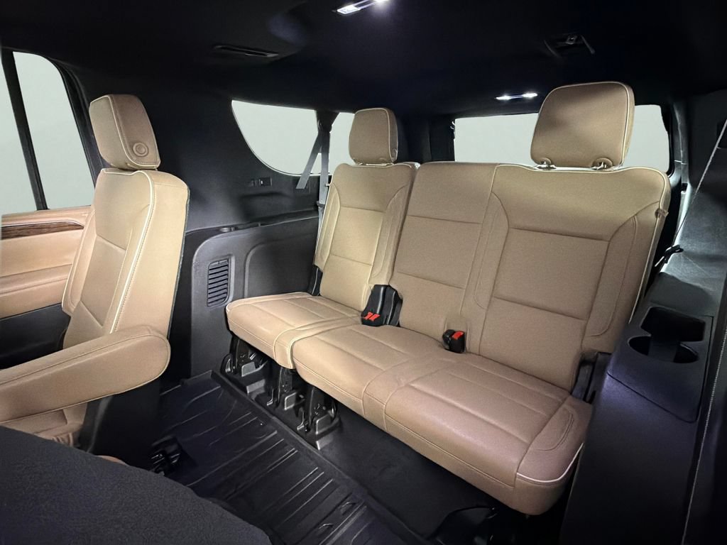 Certified 2021 Chevrolet Suburban Premier w/ Premium Package RWD image 28