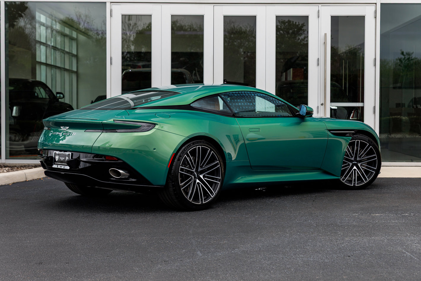 Used 2025 Aston Martin DB12 Coupe image 20