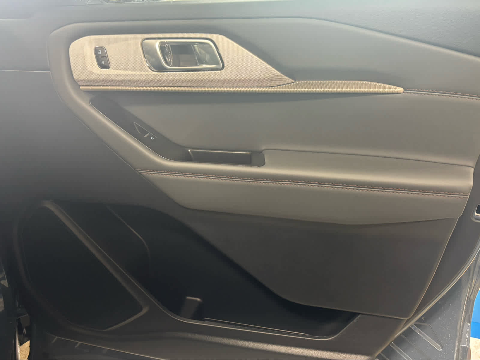 New 2026 Ford Explorer Active w/ Active Comfort Package image 27