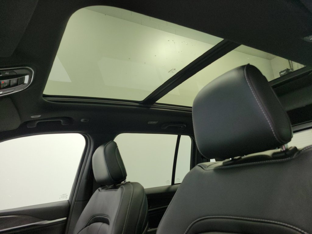 New 2026 Jeep Grand Cherokee Limited AWD/4WD image 12