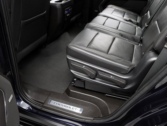 Used 2021 Chevrolet Tahoe LT w/ LT Signature Package image 28