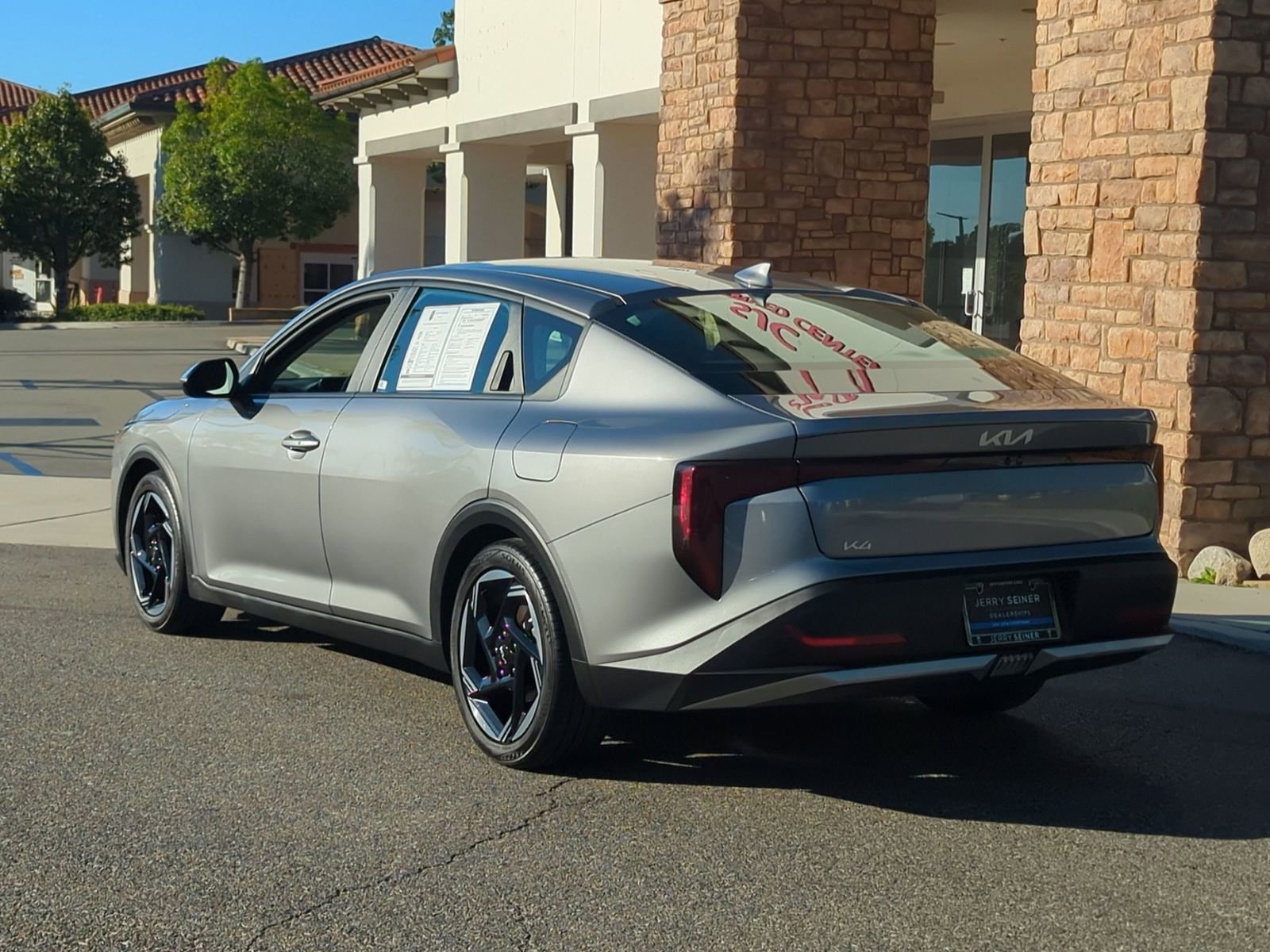 Used 2025 Kia K4 EX image 3