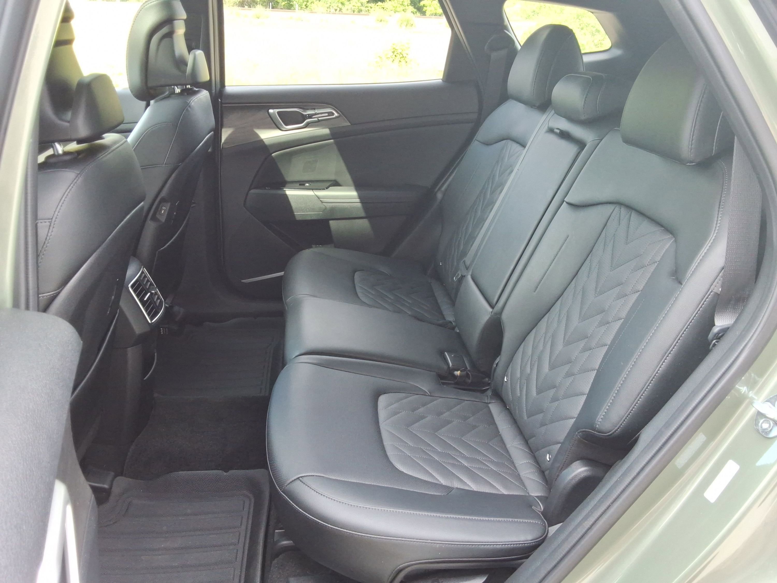 Used 2024 Kia Sportage X-Line w/ X-Line Premium Package AWD/4WD image 31