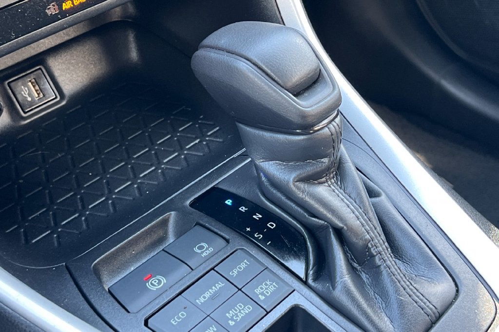Certified 2024 Toyota RAV4 XLE AWD/4WD image 23