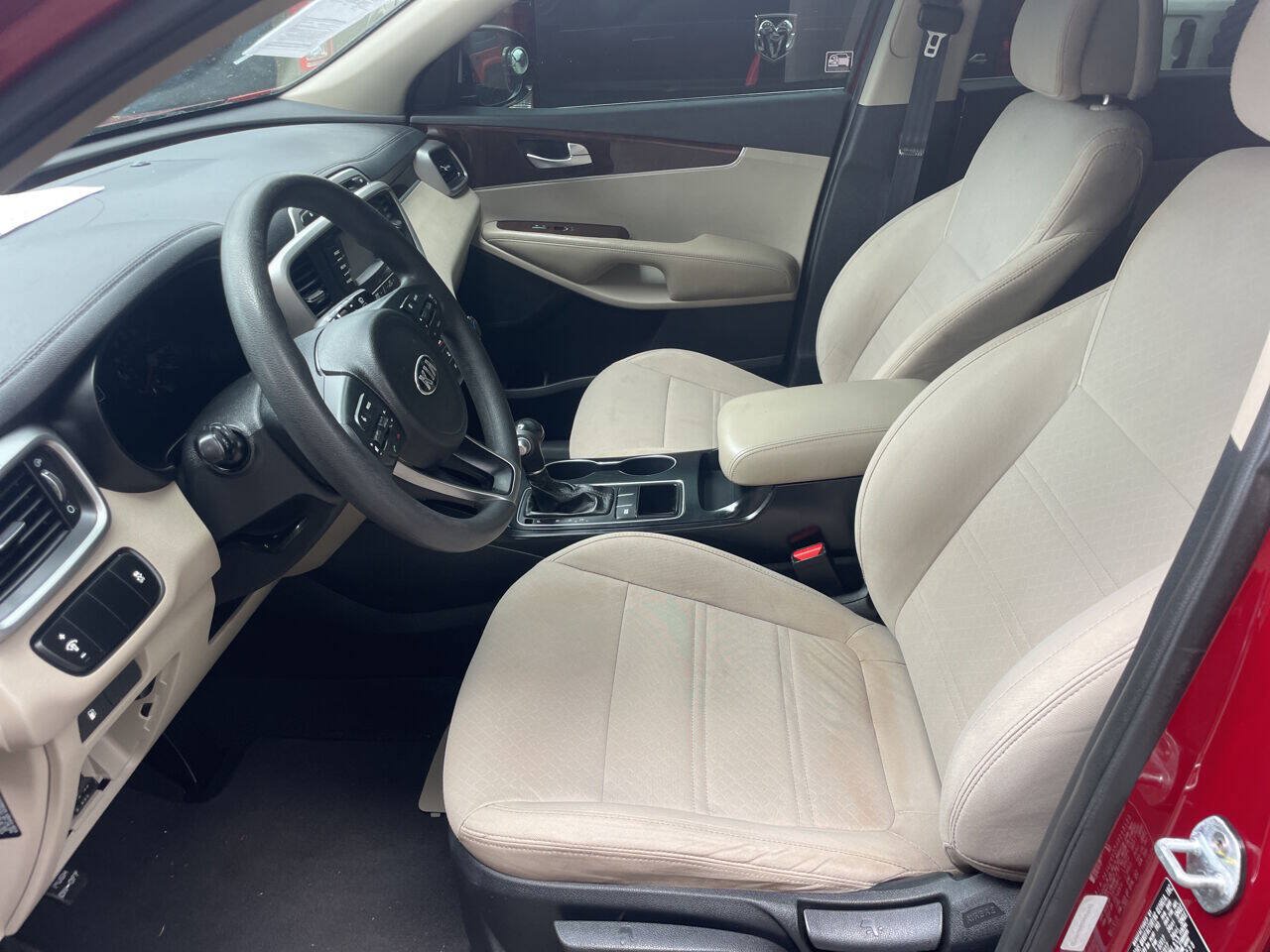 Used 2017 Kia Sorento LX FWD image 9