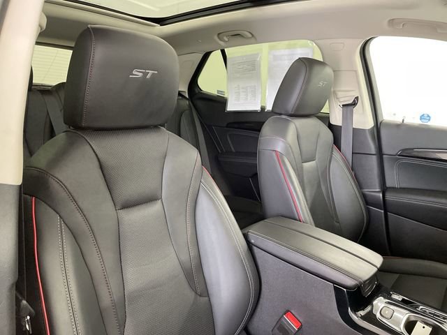 Certified 2022 Buick Envision Essence w/ Sport Touring Package image 19