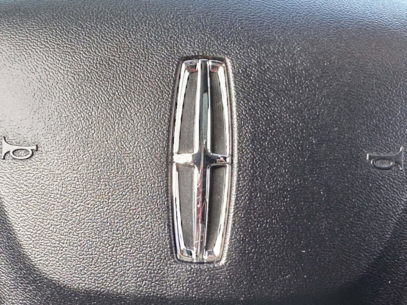 Used 2023 Lincoln Corsair Reserve w/ Equipment Group 201A image 20