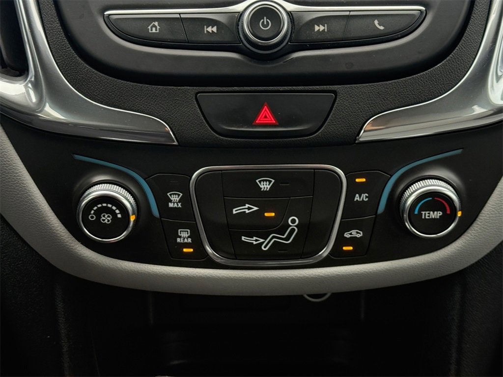 Used 2019 Chevrolet Equinox LS image 17