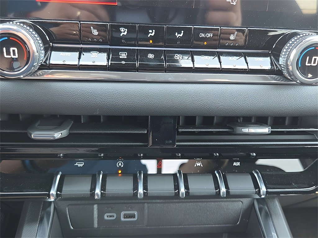 New 2026 GMC Canyon Elevation w/ Convenience Package image 14