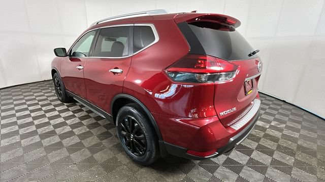 Used 2020 Nissan Rogue S FWD video 4