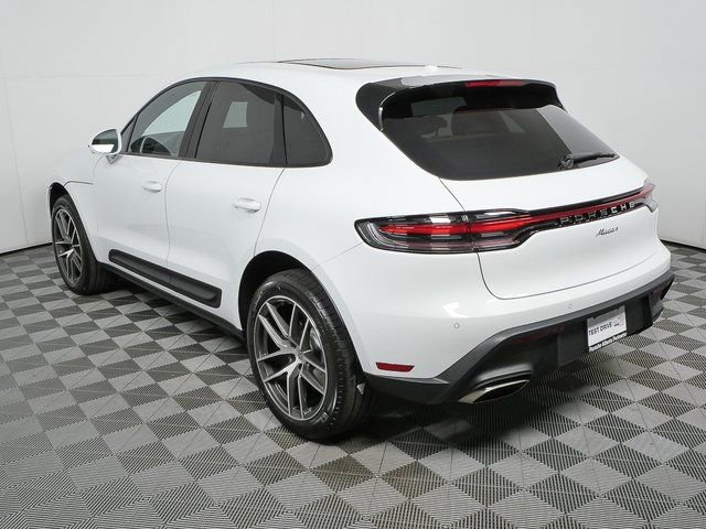 New 2026 Porsche Macan image 3