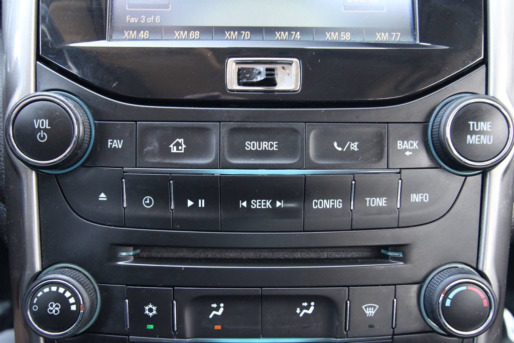 Used 2015 Chevrolet Malibu LT w/ Power Convenience Package FWD image 26