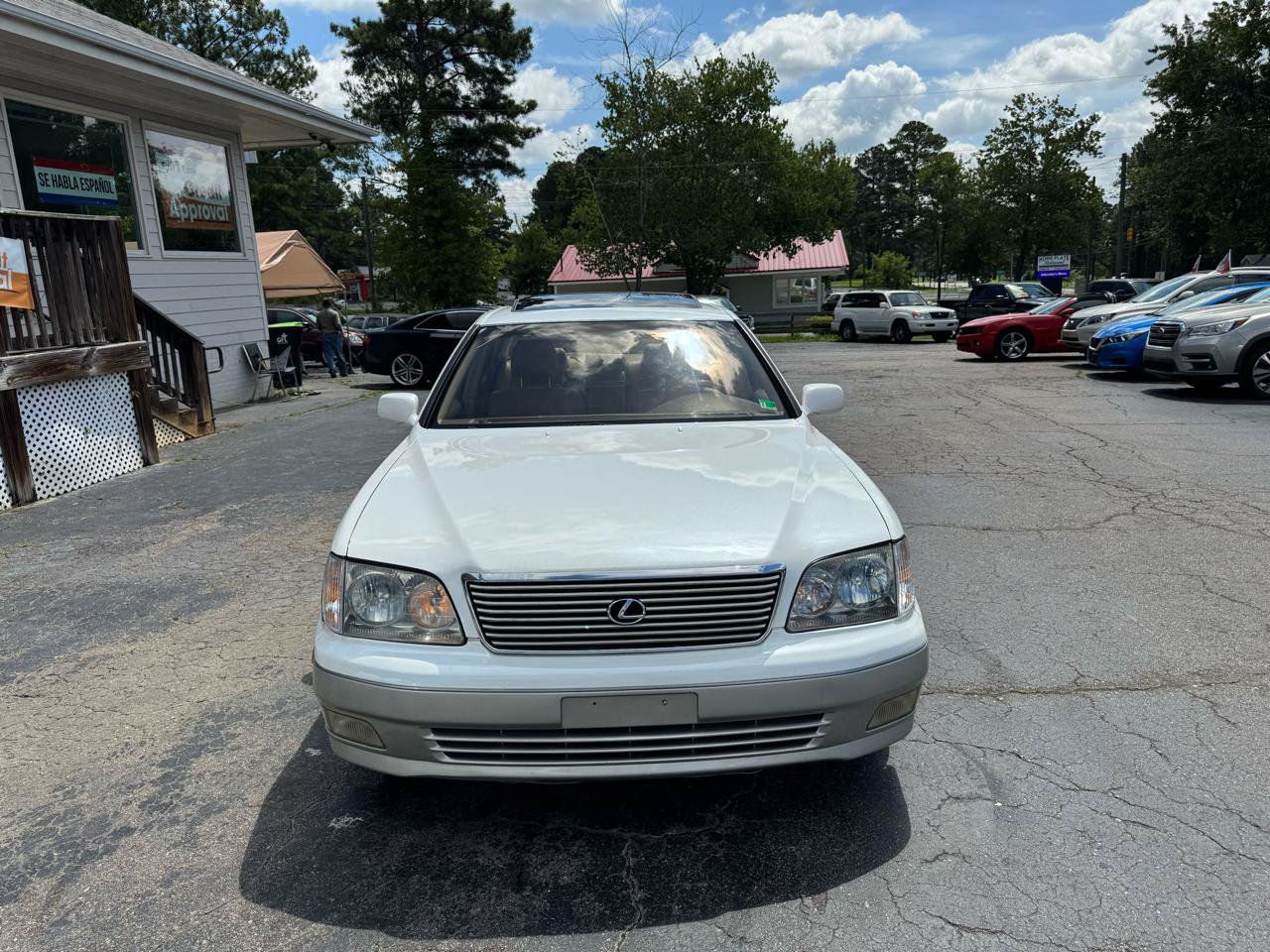 Used 2000 Lexus LS 400 w/ Platinum Series RWD image 2