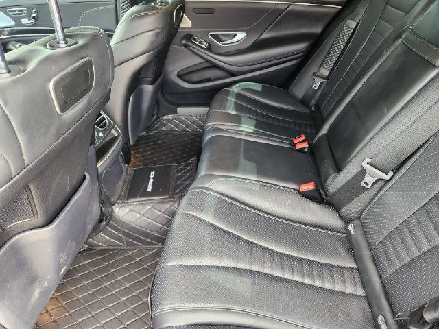 Used 2019 Mercedes-Benz S 560 Sedan image 30