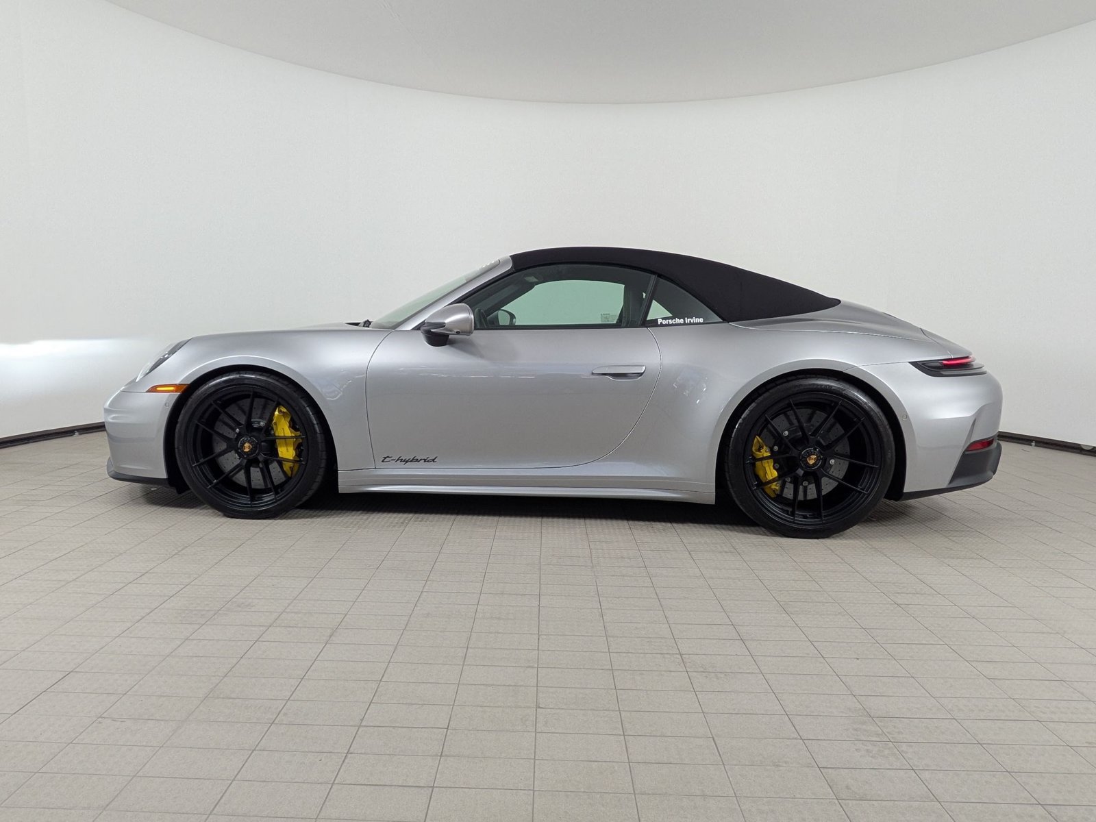 New 2026 Porsche 911 Carrera GTS RWD image 2