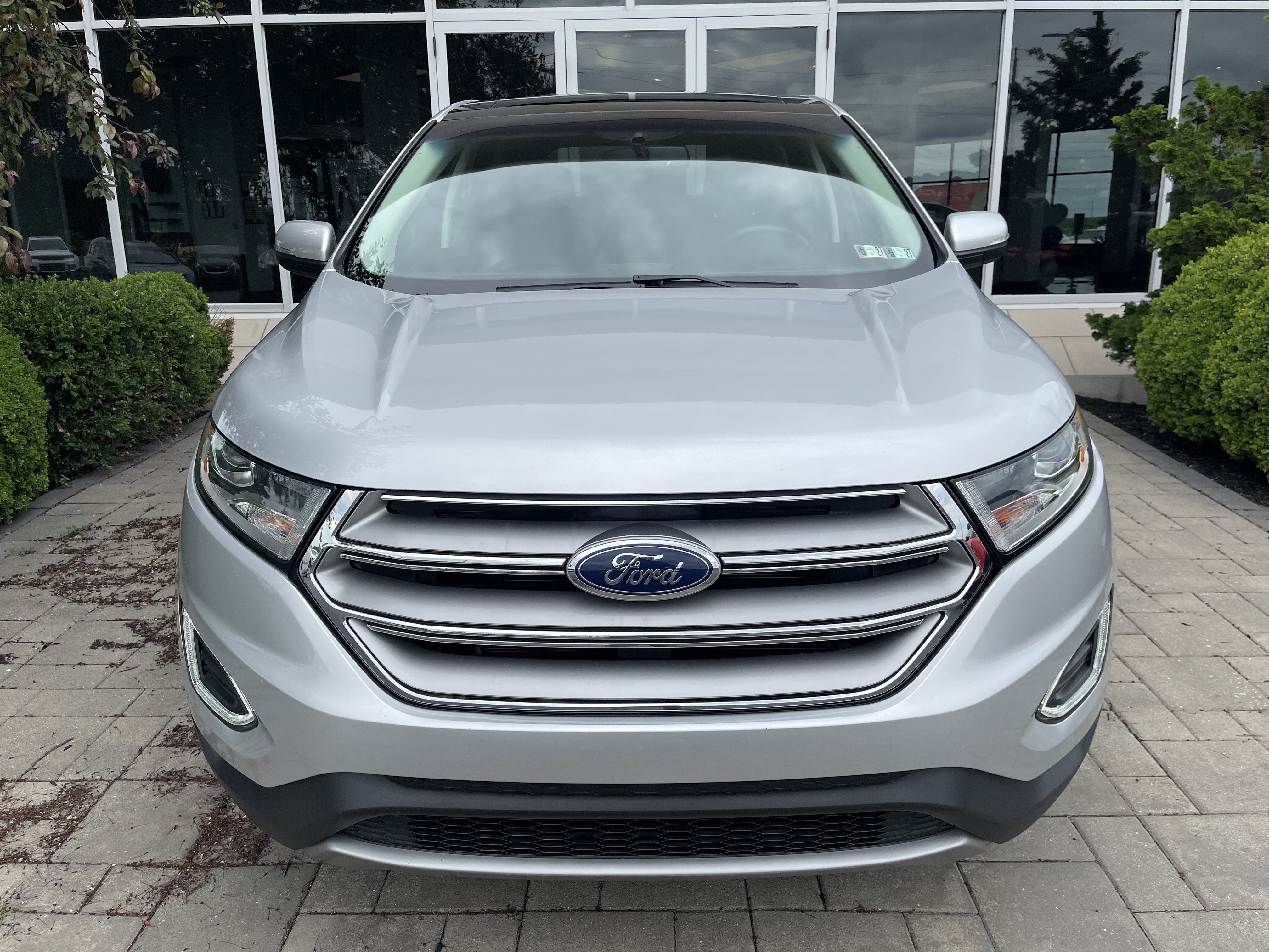 Used 2017 Ford Edge SEL w/ Equipment Group 201A AWD/4WD image 2
