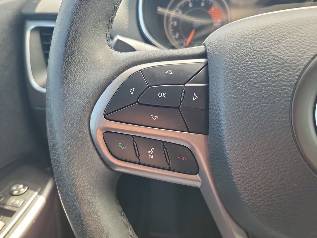Used 2021 Jeep Cherokee Latitude Lux w/ Sun & Sound Group AWD/4WD image 22