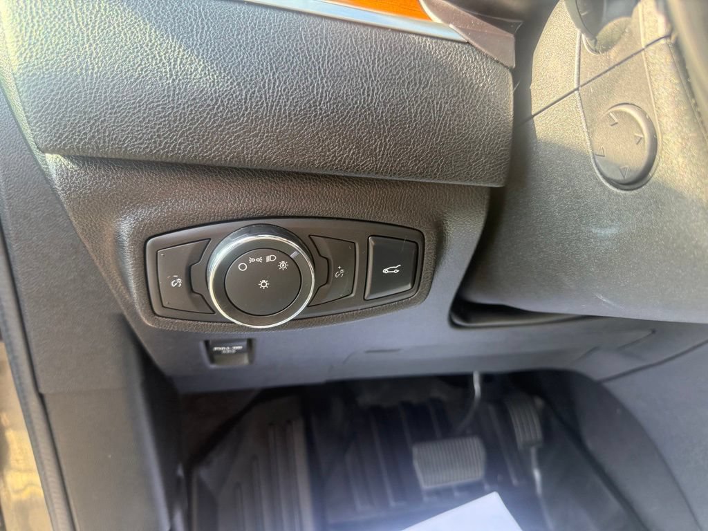 Used 2017 Lincoln MKC Select w/ Select Plus Package AWD/4WD image 15