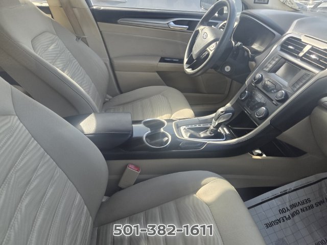 Used 2016 Ford Fusion SE FWD image 7