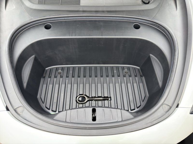 Used 2021 Tesla Model 3 Performance image 20