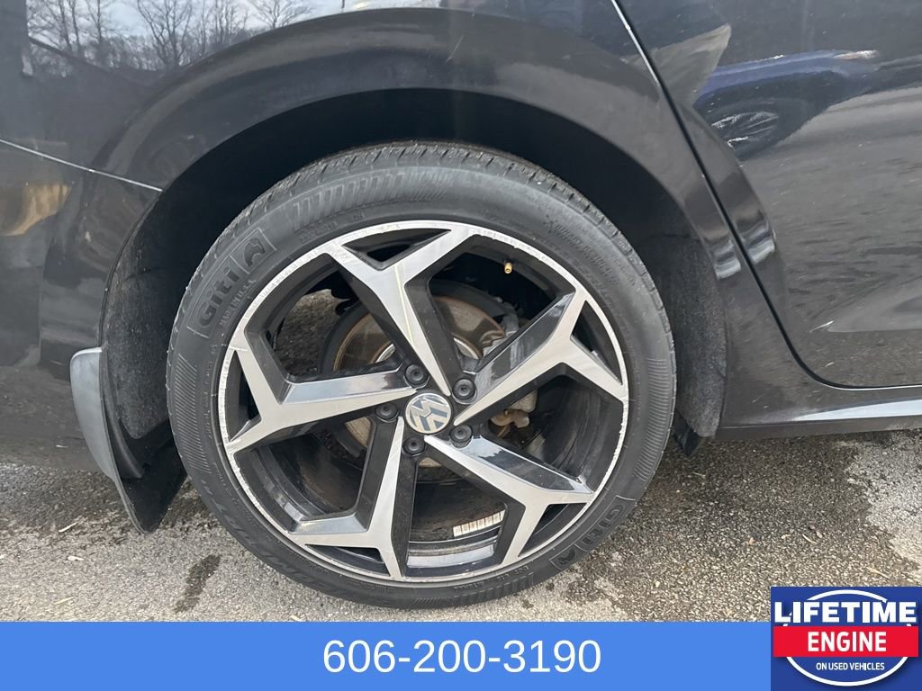 Used 2021 Volkswagen Passat 2.0T R-Line image 7