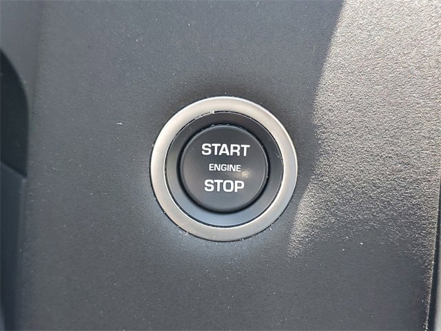 New 2025 Land Rover Discovery Sport S image 29