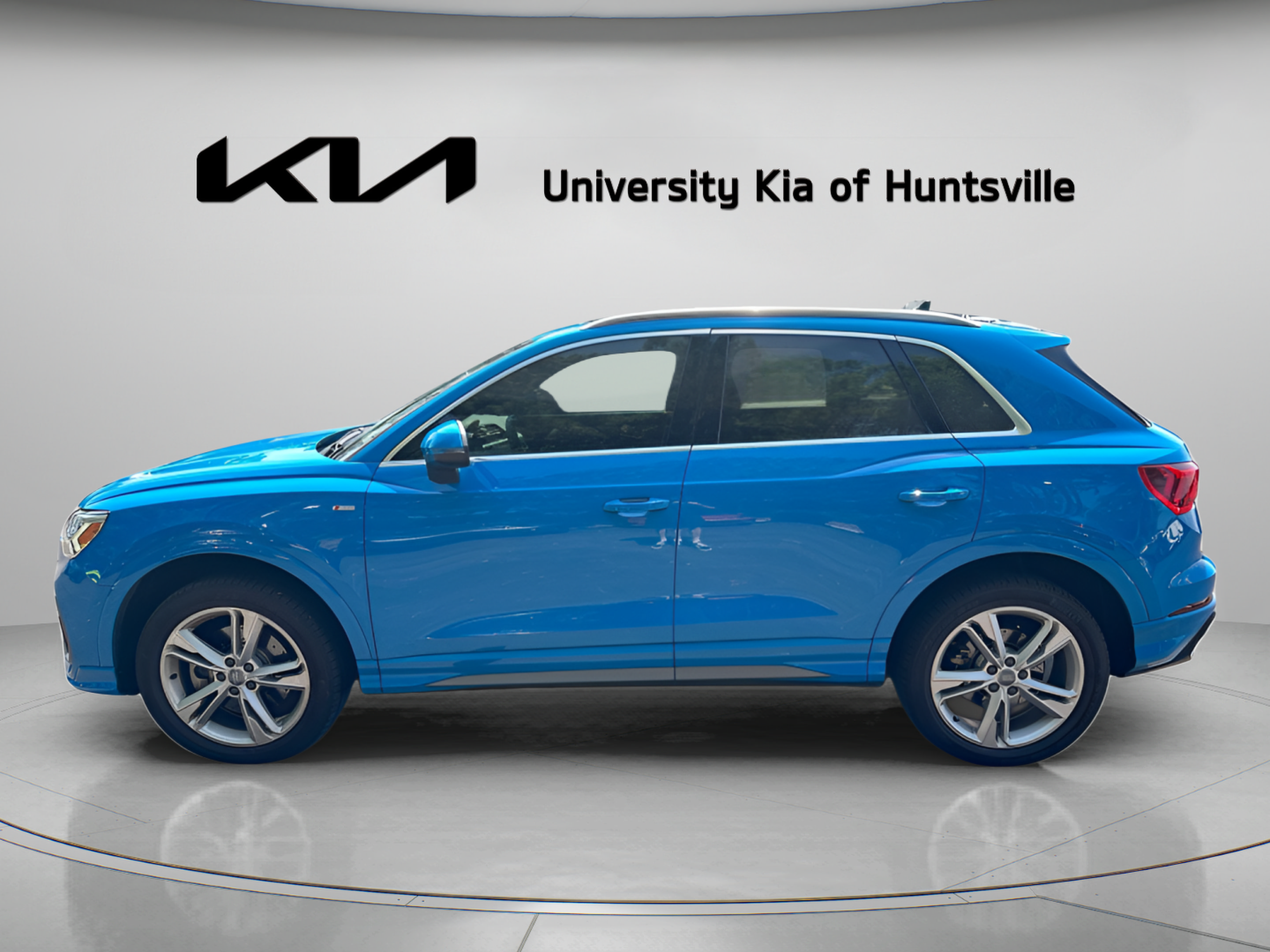 Used 2020 Audi Q3 2.0T Premium Plus w/ Premium Plus Package AWD/4WD image 5
